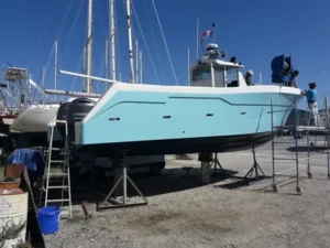 Navire de pêche modifié par le bureau d'études d'architecture naval Lignes marines